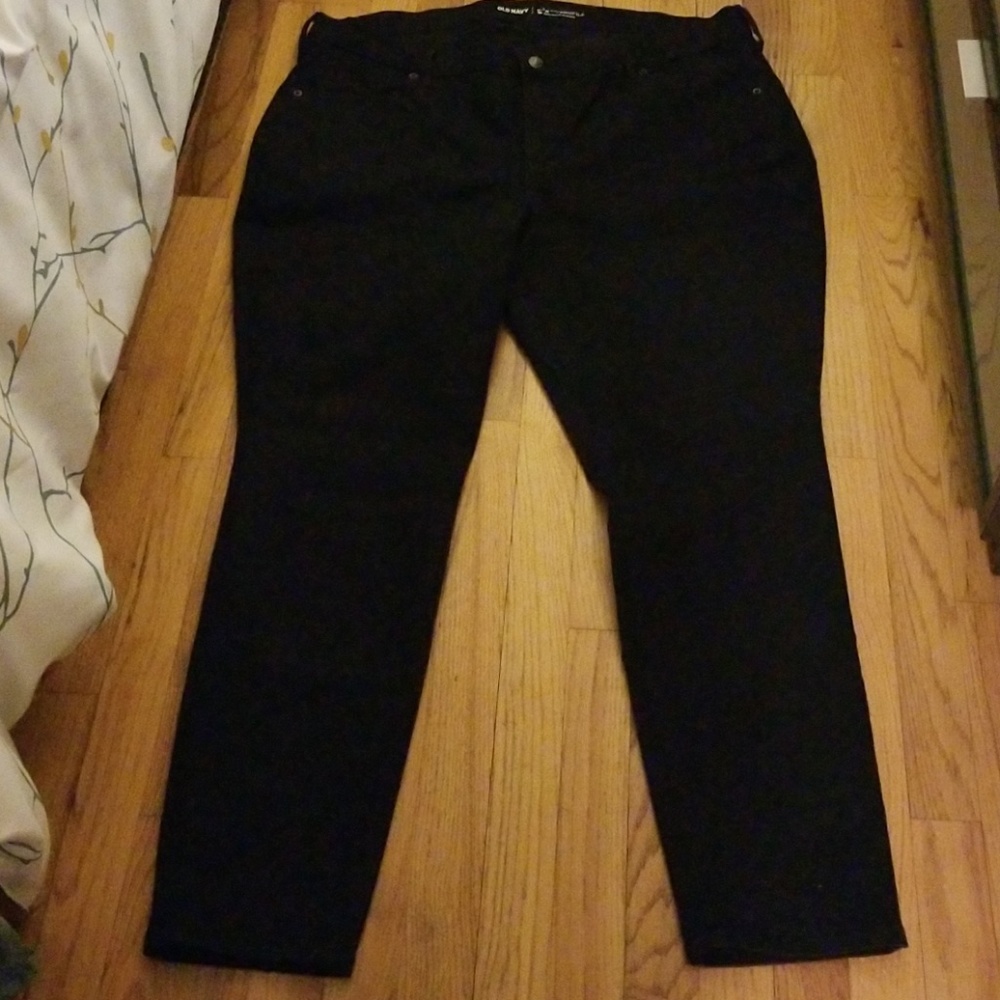 Old Navy black skinny jeans STRETCHY!